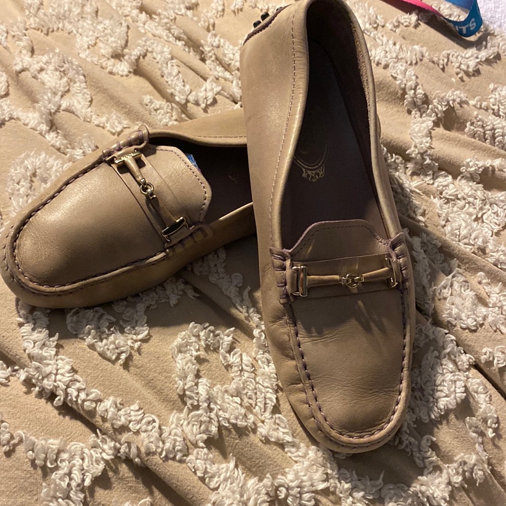 Tod’s loafers sz 36 gently used-super soft leather